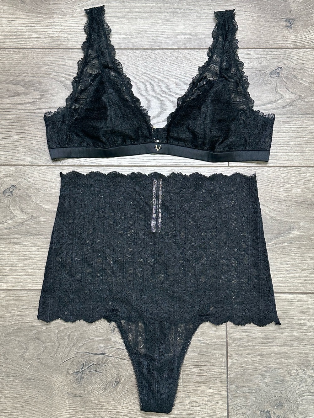Victoria's Secret High Waist Thong Panty and Bralette Set Black Size S/M